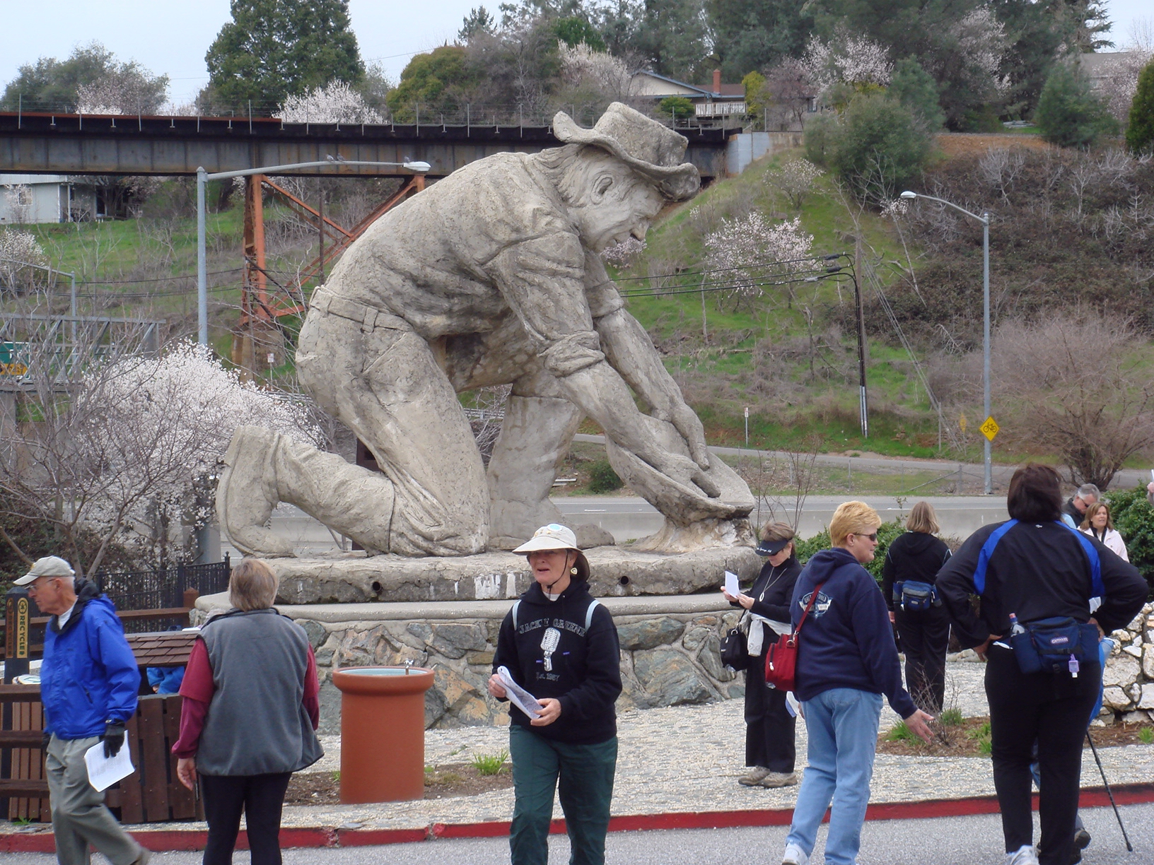 Auburn07.jpg (1596539 bytes)